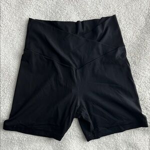 Offline by Aerie, Real Me, Hi-Rise, 5 inch inseam Black Women's Shorts